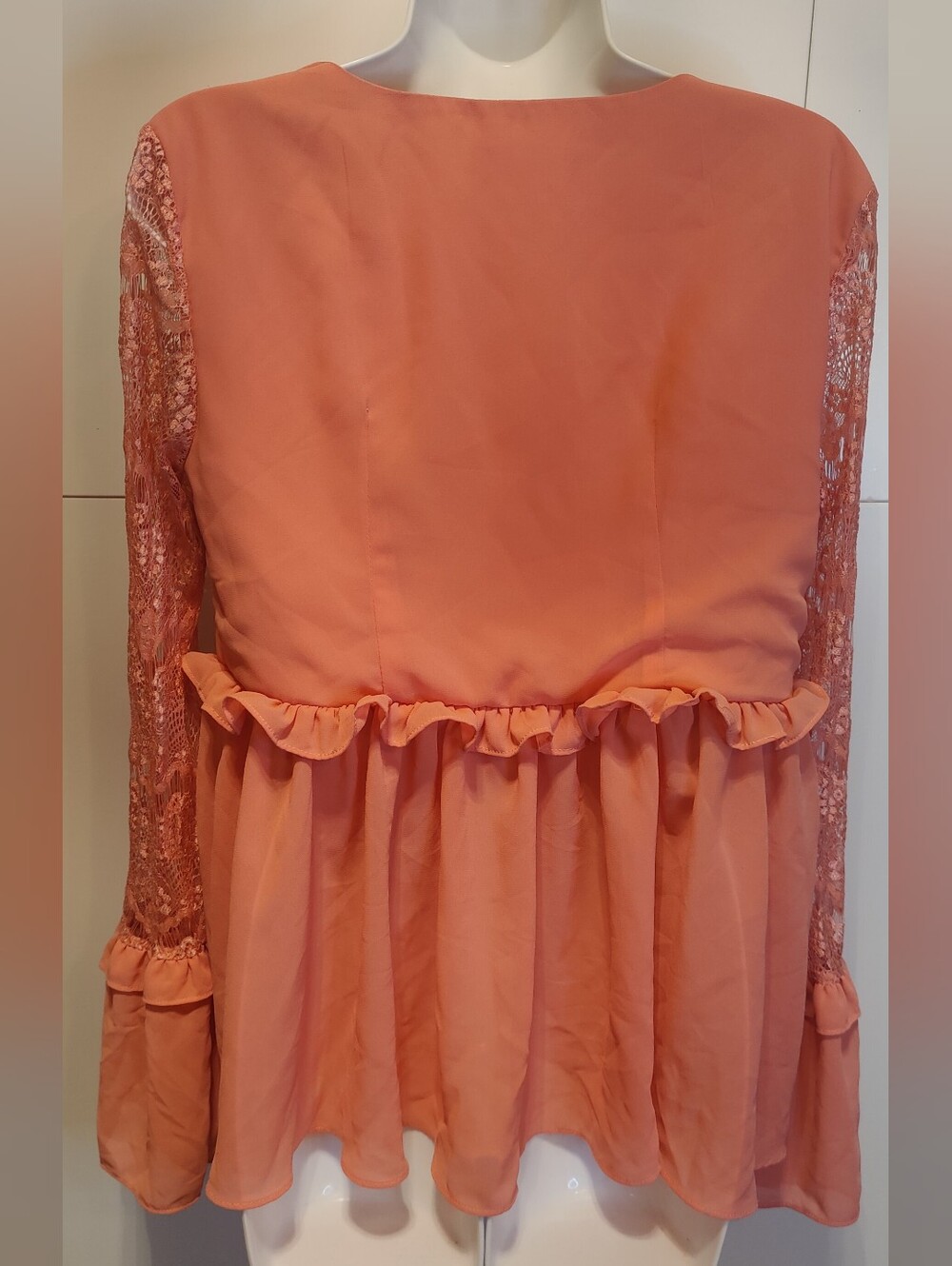 Fanco Coral Lace Bell Sleeve Ruffle Babydoll Blouse M NWOT - Picture 4 of 6